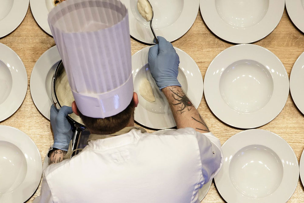 KCCCs kockar lägger upp mat