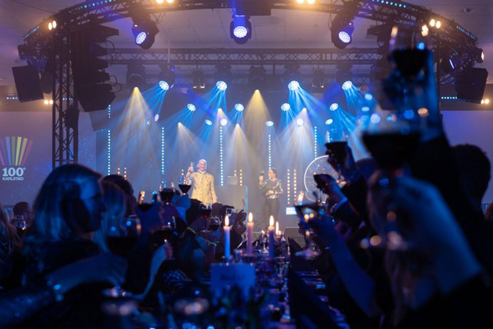 En bild på scenen i KCCC